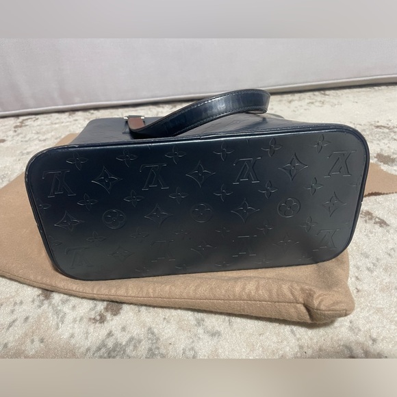 Like new blue marine authentic LV bag - Picture 3 of 7